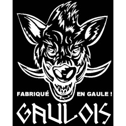 détails du tee-shirt noir manches longues sanglier Gaulois. Mention "fabriqué en Gaule".