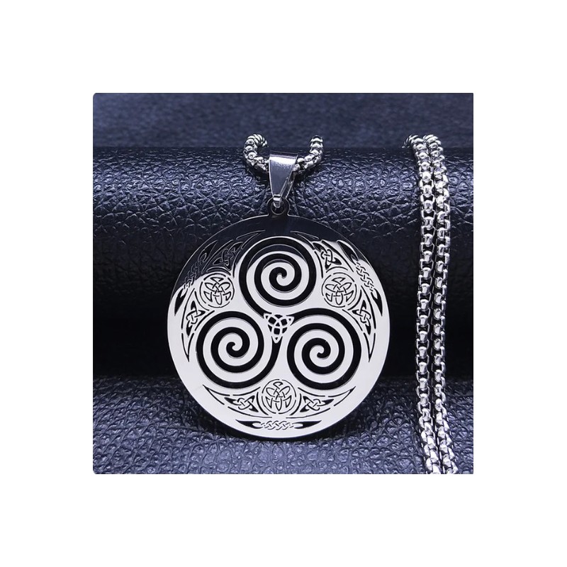 Collier avec pendentif Triskel avec motifs celtiques. Acier inoxydable