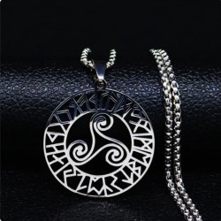Collier avec pendentif Triskel celtique avec cercle de Runes