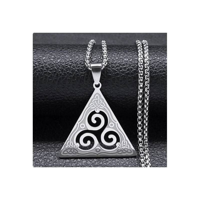 Collier avec pendentif Triskel celtique Triangle Gravé